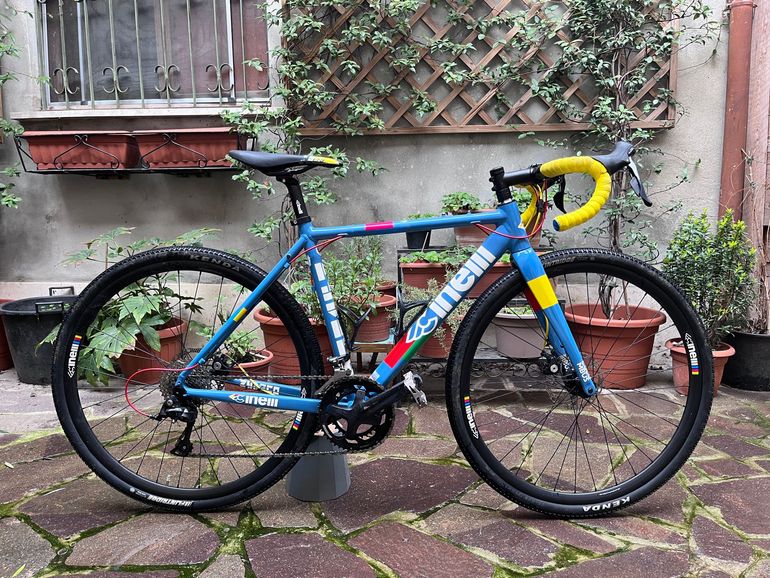 Used Cinelli ZYDECO LALA - SHIMANO SORA 9V 2025 2025 Road & Gravel, Blue — image 1 of 3