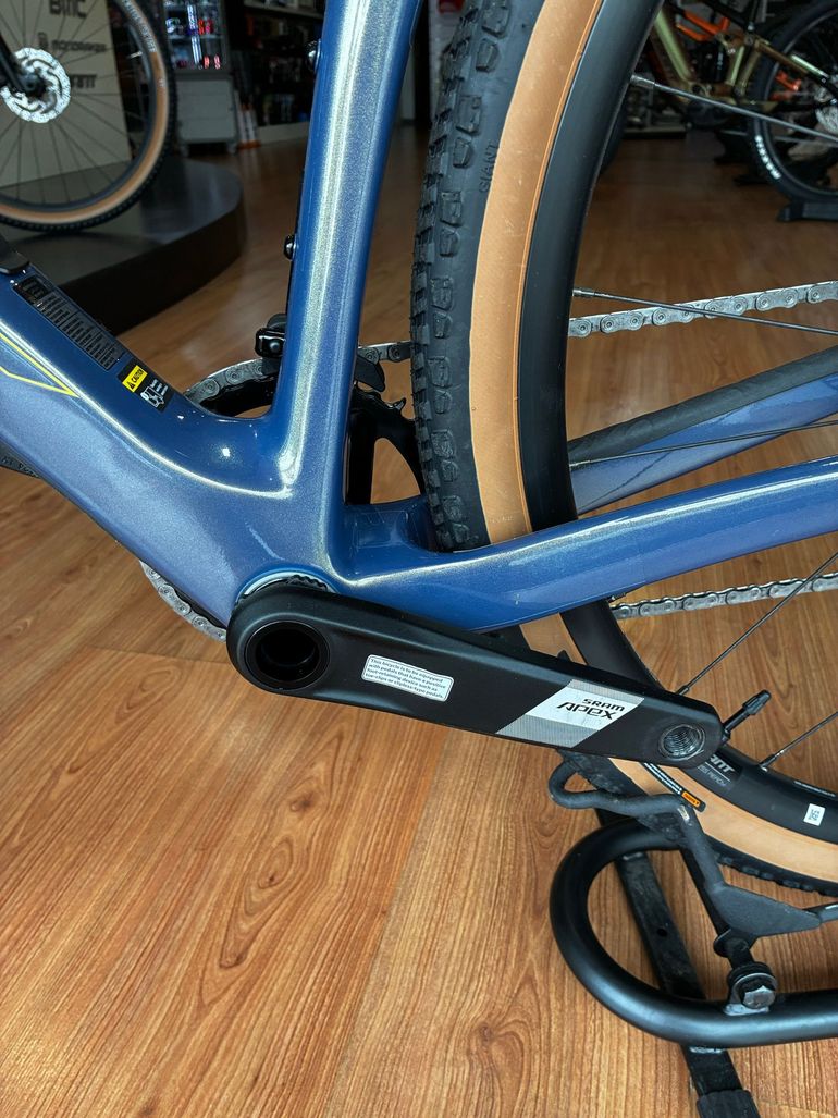 Used Giant Revolt Advanced 1 2026 2026 Road & Gravel, Blue — image 10 of 10
