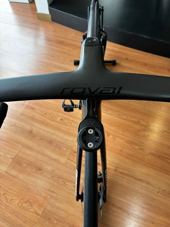 Used Specialized S-Works Tarmac SL8 - Shimano Dura-Ace Di2 2025 2025 Road & Gravel — image 11 of 18