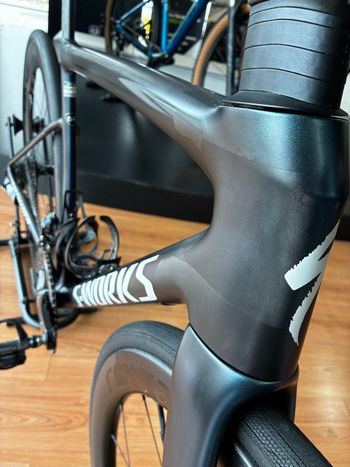 Used Specialized S-Works Tarmac SL8 - Shimano Dura-Ace Di2 2025 2025 Road & Gravel — image 5 of 18
