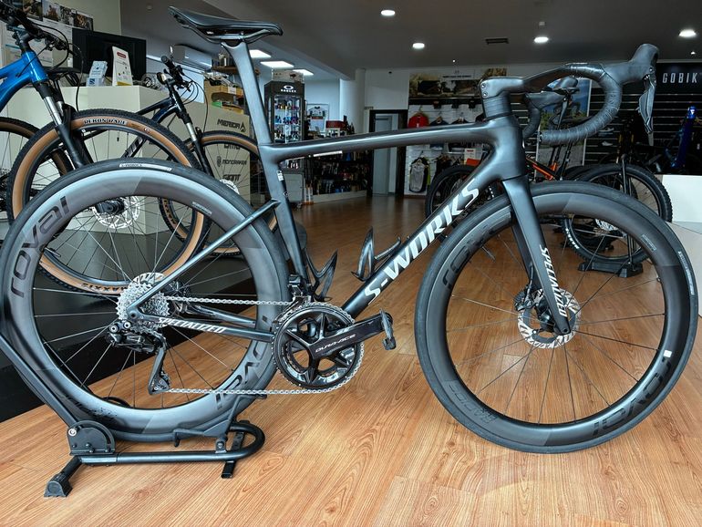Used Specialized S-Works Tarmac SL8 - Shimano Dura-Ace Di2 2025 2025 Road & Gravel — image 1 of 18