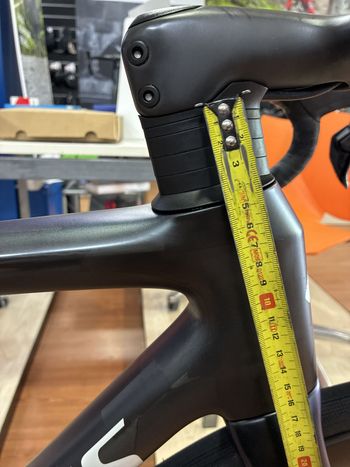 Used Specialized S-Works Tarmac SL8 - Shimano Dura-Ace Di2 2025 2025 Road & Gravel — image 17 of 18