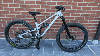 Used Commencal CLASH 24 V2 2022 2022 Enfants et Jeunes