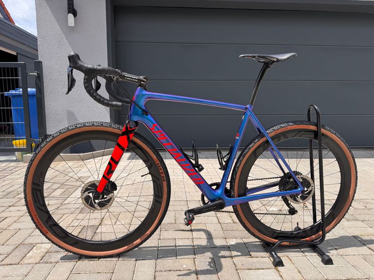 Used Specialized Crux Elite Di2, Customized, 56cm, CMLN/RKTRED 2020 Road & Gravel — image 2 of 6