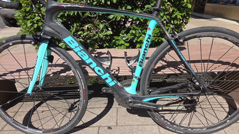 Używany Bianchi Infinito CV Chorus 2016 2016 Road & Gravel — zdjęcie 7 z 15