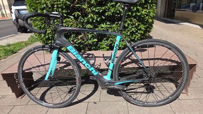 Używany Bianchi Infinito CV Chorus 2016 2016 Road & Gravel — zdjęcie 6 z 15
