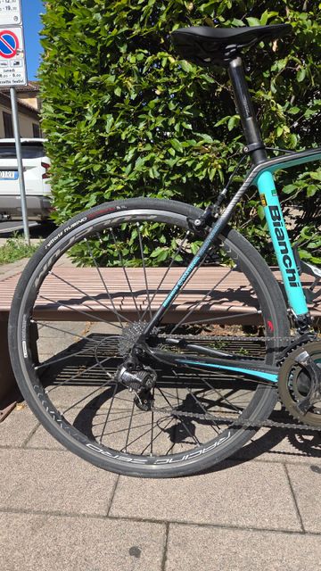 Używany Bianchi Infinito CV Chorus 2016 2016 Road & Gravel — zdjęcie 5 z 15