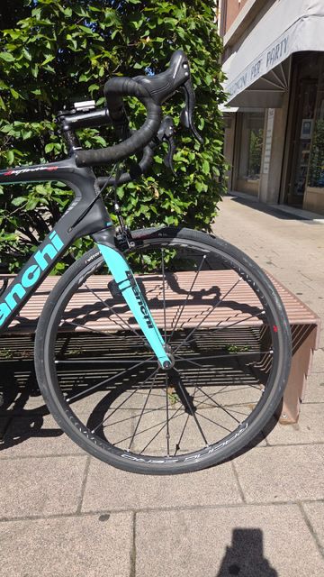 Używany Bianchi Infinito CV Chorus 2016 2016 Road & Gravel — zdjęcie 4 z 15