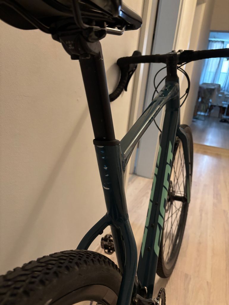 Used Giant Revolt 1 2022 2022 Road & Gravel, Blue — image 5 of 7