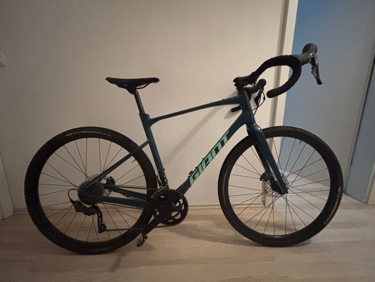 Used Giant Revolt 1 2022 2022 Road & Gravel, Blue — image 1 of 7