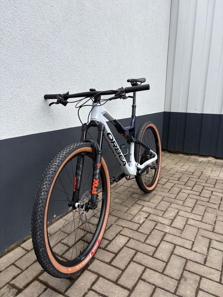 Used Orbea OIZ M11 AXS 2023 2023 Mountainbike — image 1 of 19