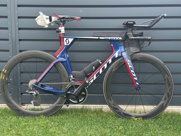 Used Scott Plasma Premium 5 RC Scott Plasma Premium 5 RC Custom Shimano Dura Ace Di2 2018 Road & Gravel, Blue — image 1 of 13