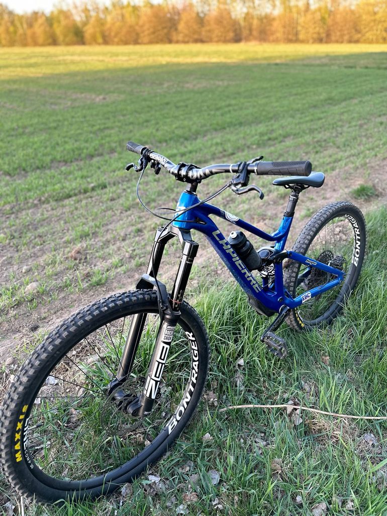 Used Lapierre Spicy CF Team 2023 2023 Mountainbike, Blue — image 3 of 7