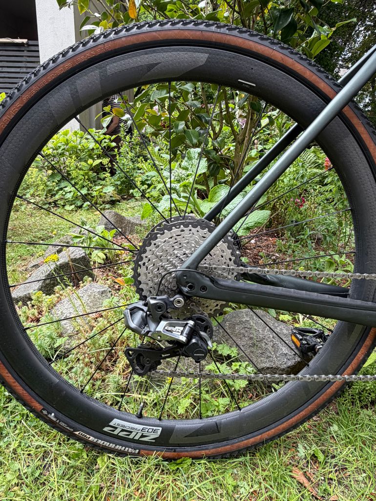 Used Specialized Diverge Expert Carbon 2021 2021 Road & Gravel, Green — image 2 of 3