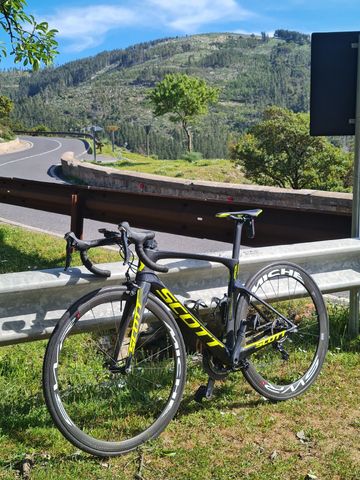 Used Scott Foil Shimano Ultegra 2017 Road & Gravel, Black — image 1 of 5