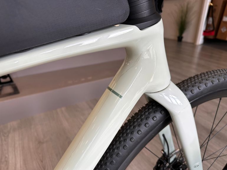 Used CUBE NUROAD C:62 EX 2025 Road & Gravel, White — image 6 of 7