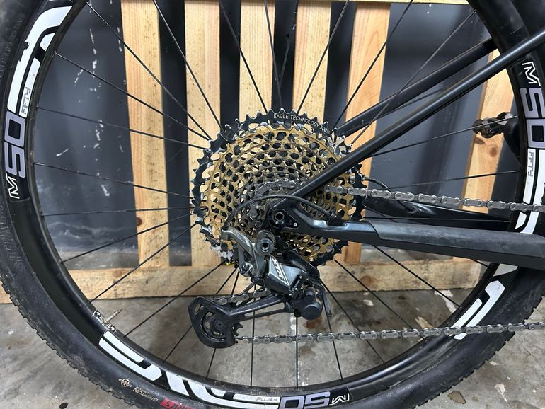Used Canyon Exceed CF SLX 9.0 Pro Race LTD 2019 2019 Mountainbike — image 6 of 6