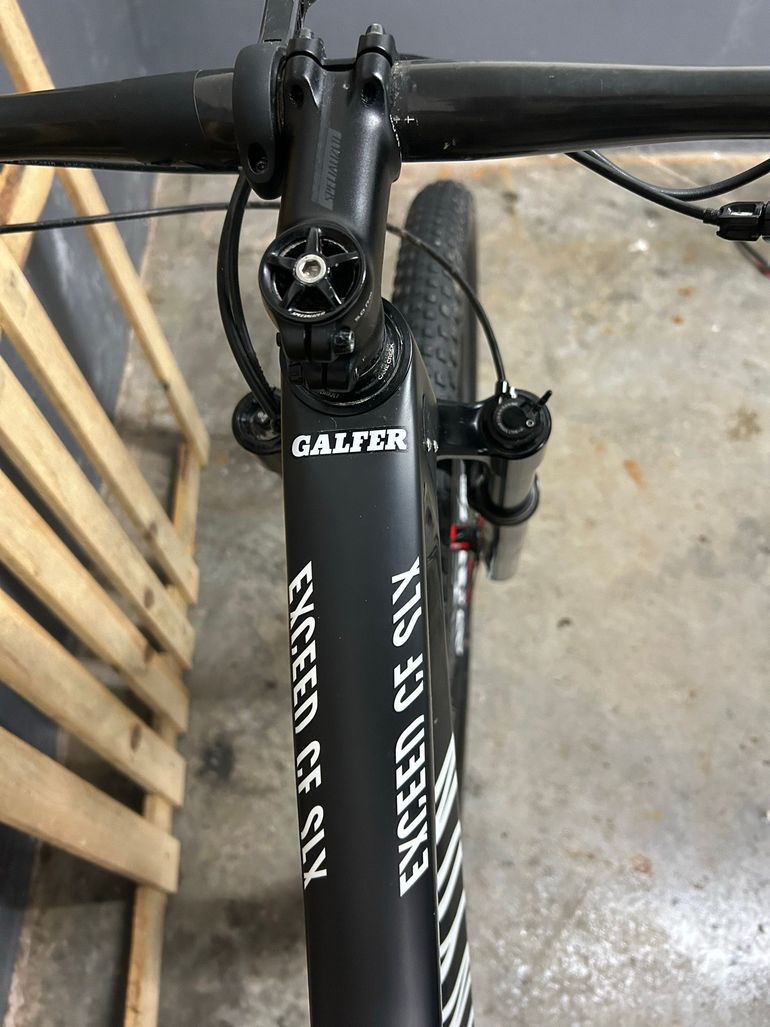 Used Canyon Exceed CF SLX 9.0 Pro Race LTD 2019 2019 Mountainbike — image 5 of 6