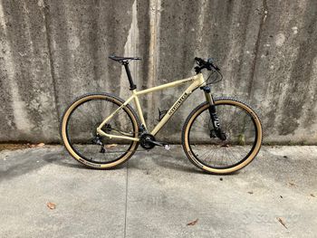 Used Commencal Commencal Supernormal 29 2014 Mountainbike, Light Gray — image 2 of 3