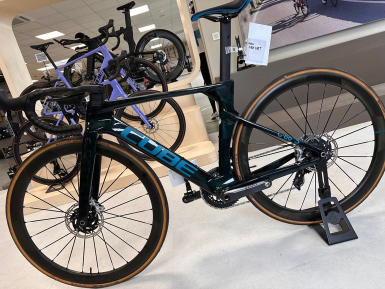 Used CUBE LITENING AERO C:68X SL 2022 Road & Gravel, Blue — image 5 of 7