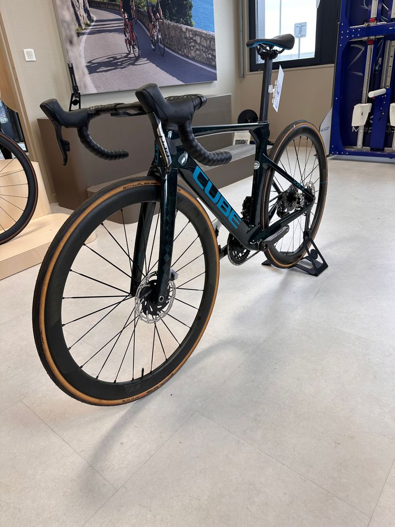 Used CUBE LITENING AERO C:68X SL 2022 Road & Gravel, Blue — image 6 of 7