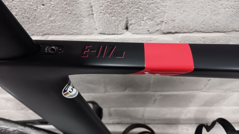 Used Argon 18 E117 Tri Disc Zwart Mat 2022 Road & Gravel, Black — image 2 of 13