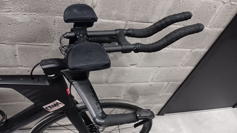 Used Argon 18 E117 Tri Disc Zwart Mat 2022 Road & Gravel, Black — image 4 of 13