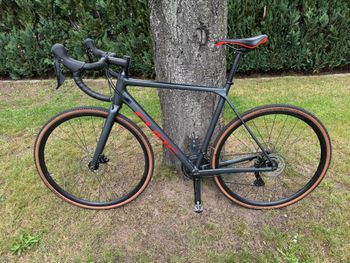 Used CUBE CROSS RACE PRO 2023 2023 Road & Gravel, Light Gray — image 2 of 4