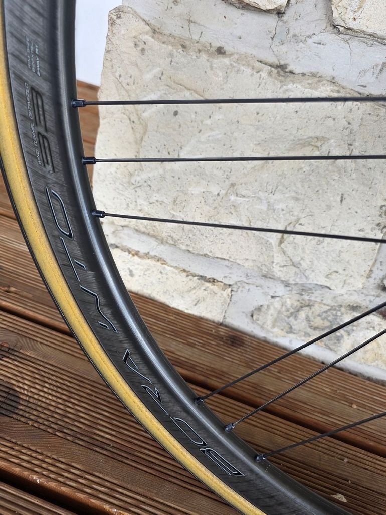 Used Specialized S-Works Tarmac SL6 Disc - Dura Ace Di2 2021 2021 Road & Gravel — image 10 of 28