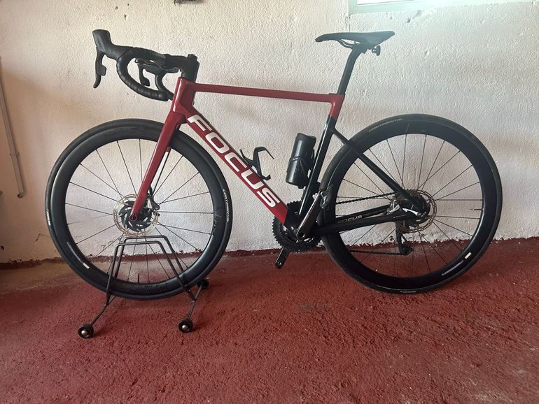Used Focus IZALCO MAX DISC 9.6 2021 2021 Road & Gravel, Rot — image 2 of 7