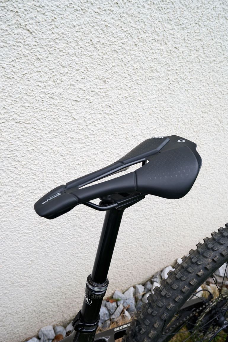 Used Lapierre Zesty CF 8.9 2025 2025 Mountainbike, Black — image 8 of 11