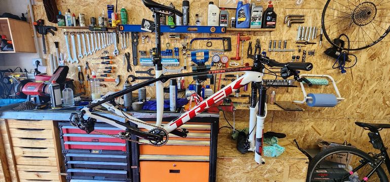 Used Trek Procaliber SRAM X01 Eagle AXS 2024 Mountainbike, Bianco — image 1 of 4