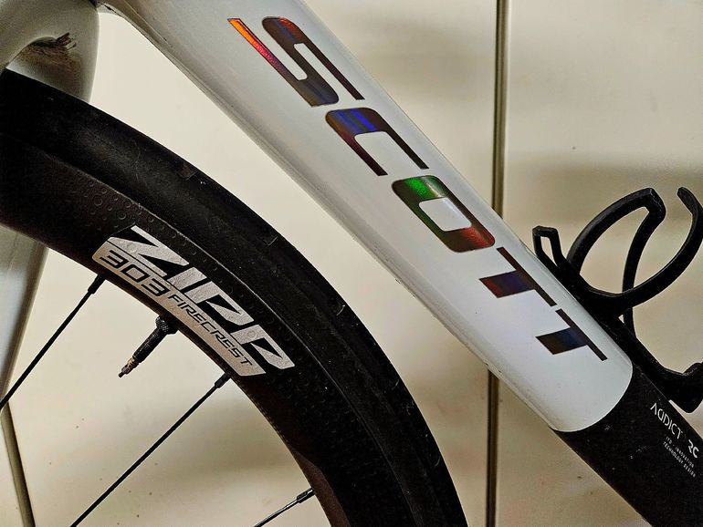 Used Scott Addict RC SRAM Red eTap AXS 2025 Road & Gravel, White — image 6 of 8