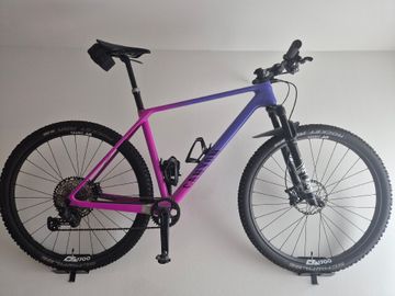 Used Canyon Exceed CF 6 2023 2023 Mountainbike, Purple, 29 — image 1 of 8