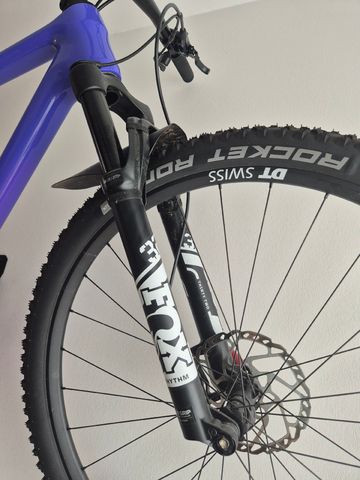 Used Canyon Exceed CF 6 2023 2023 Mountainbike, Purple, 29 — image 4 of 8
