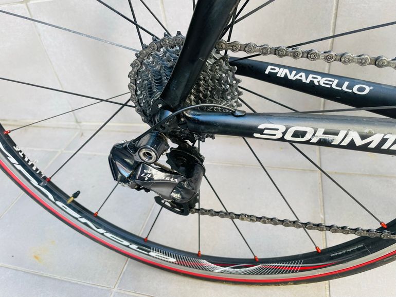 Used Pinarello FP Quattro Easy-Fit Force / Rival Bike 2013 2013 Road & Gravel, Negro — image 6 of 8