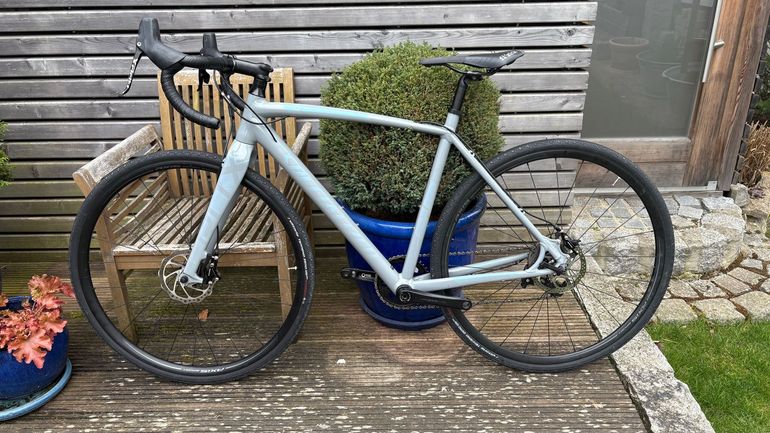 Used Specialized CruX E5 Sport 2019 2019 Road & Gravel, Grigio chiaro — image 2 of 14