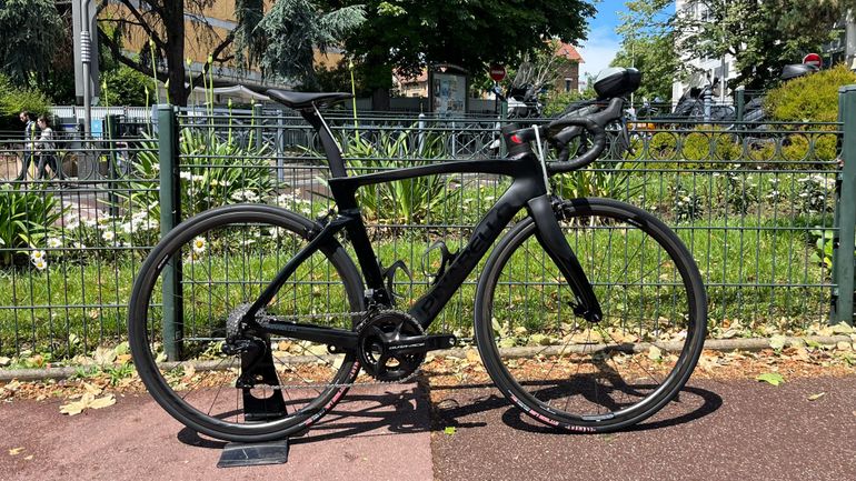 Used Pinarello DOGMA F DURA ACE Di2 Rim 2022 2022 Road & Gravel, Negro — image 1 of 4
