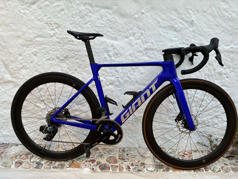 Used Giant Propel Advanced 1 2024 2024 Road & Gravel, Blue — image 1 of 5