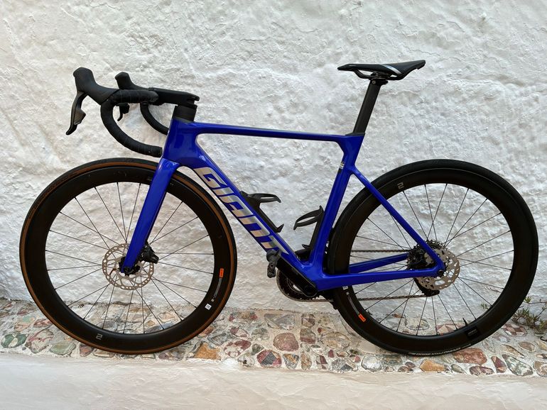 Used Giant Propel Advanced 1 2024 2024 Road & Gravel, Blue — image 2 of 5