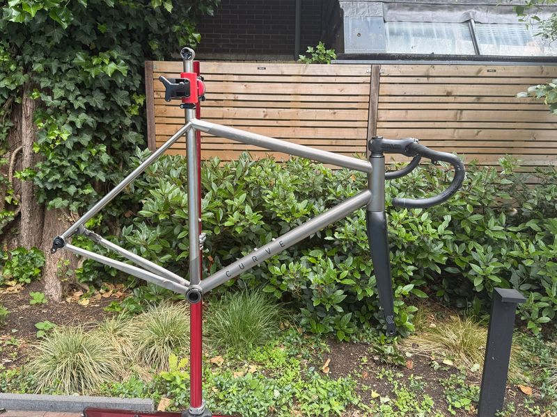 Used Curve Belgie DISC - Red AXS 2 x 12 2023 Frameset 2023 Road & Gravel