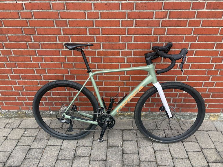 Used Orbea TERRA H30 2024 2024 Road & Gravel, Green — image 2 of 8
