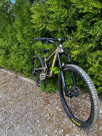 Used Santa Cruz 5010 R / Carbon C 2023 2023 Mountainbike — image 2 of 8