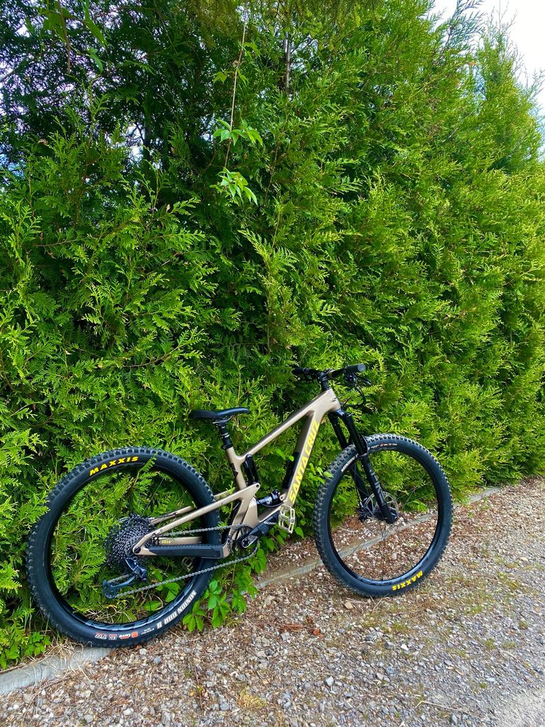 Used Santa Cruz 5010 R / Carbon C 2023 2023 Mountainbike — image 1 of 8