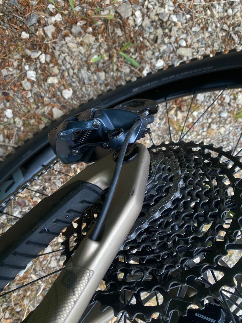 Used Santa Cruz 5010 R / Carbon C 2023 2023 Mountainbike — image 7 of 8