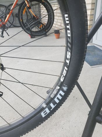 Used GT Helion Elite GTw 2017 2017 Mountainbike, Azul — image 9 of 9