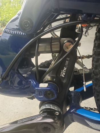 Used GT Helion Elite GTw 2017 2017 Mountainbike, Azul — image 5 of 9