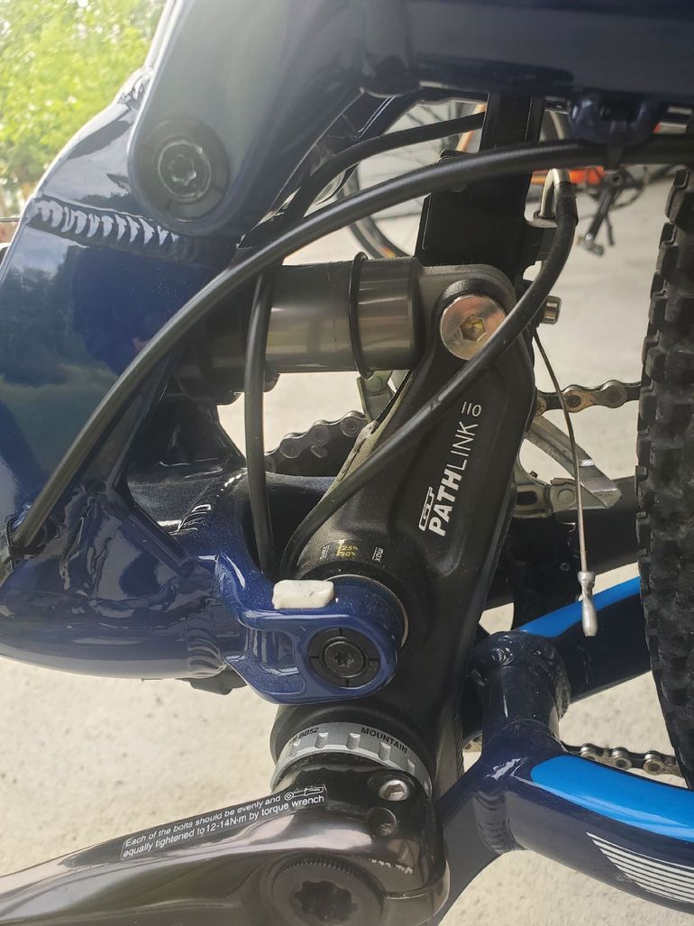 Used GT Helion Elite GTw 2017 2017 Mountainbike, Azul — image 5 of 9