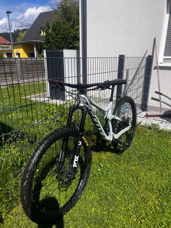 Used Scott Contessa Genius 910 2020 2020 Mountainbike, Light Gray, 29 — image 2 of 4