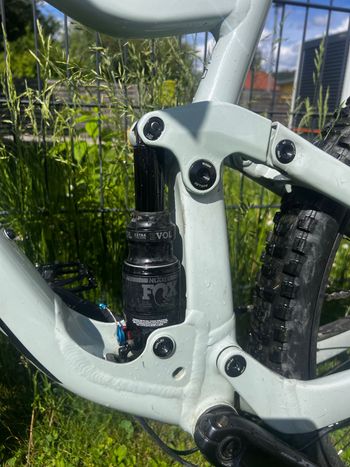 Used Scott Contessa Genius 910 2020 2020 Mountainbike, Light Gray, 29 — image 3 of 4